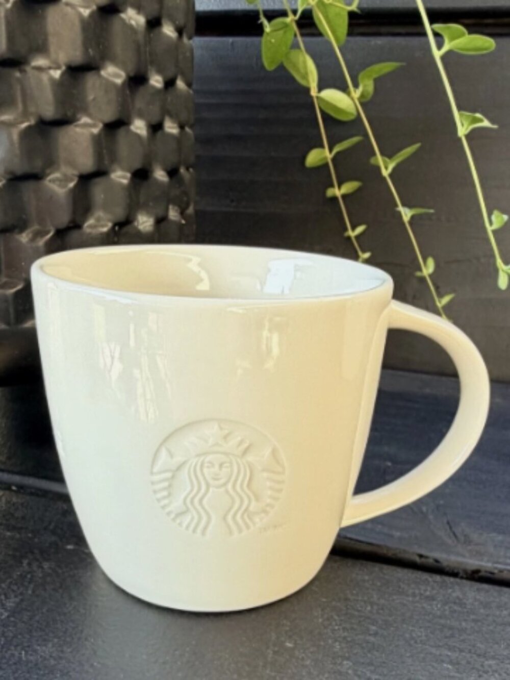 2010 Starbucks Tall 12 Onz White Embossed Mermaid Logo Coffee Cup Mug Original